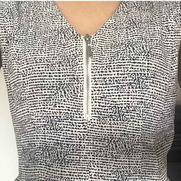 H&M Women’s Fit & Flare Dress Black/White Design - Picture 4 of 6